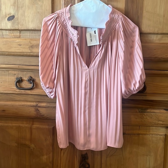 Current Air Tops - NWT Current Air Dusty Coral Top - Small